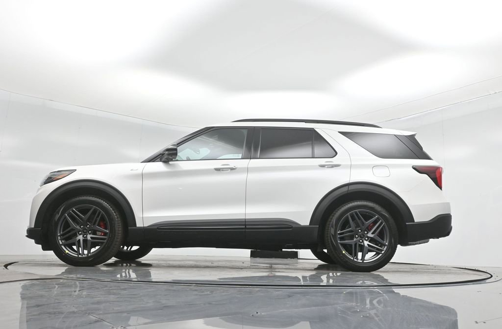 New 2025 Ford Explorer ST-Line w/ Premium Package image 7