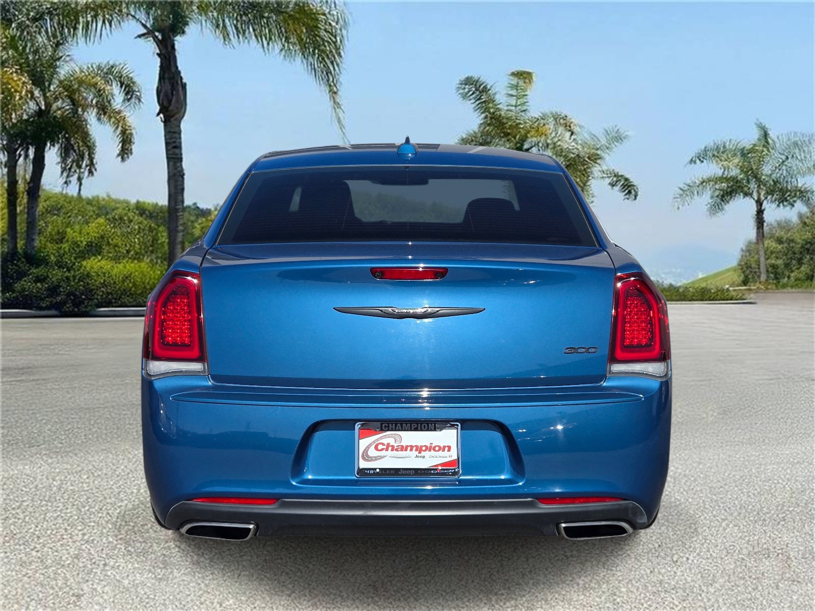 Used 2021 Chrysler 300 Touring w/ Sport Appearance Package RWD image 5