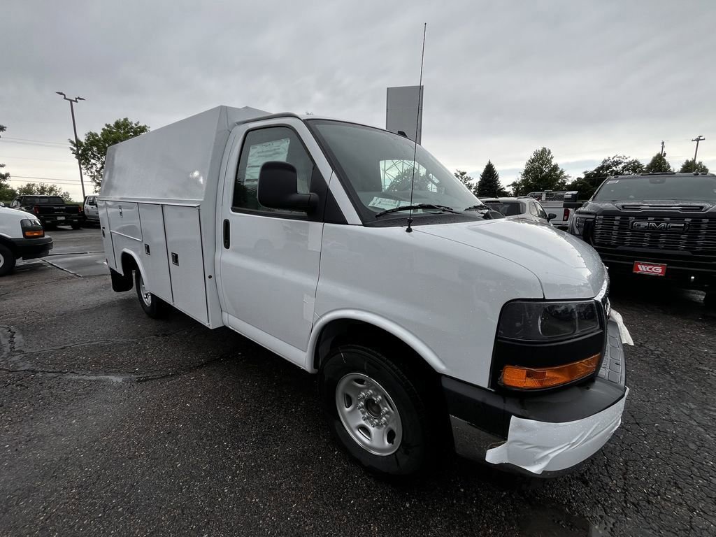 New 2025 GMC Savana 3500 w/ Power Convenience Package image 2