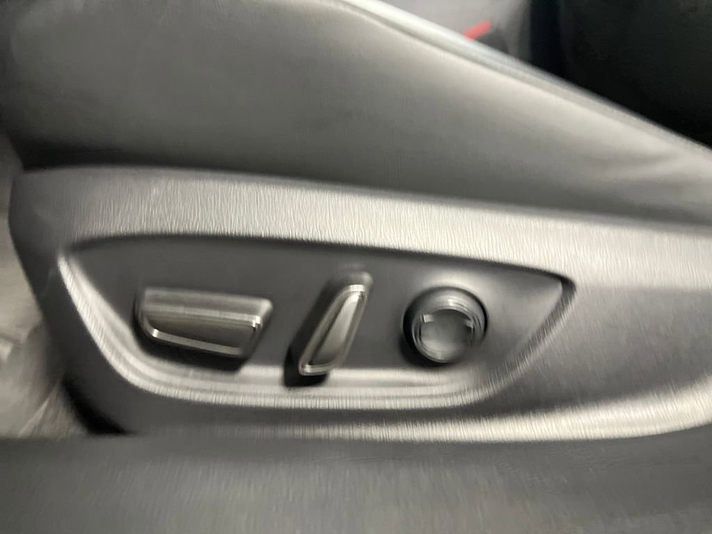 Used 2025 Toyota Prius XSE Premium image 14