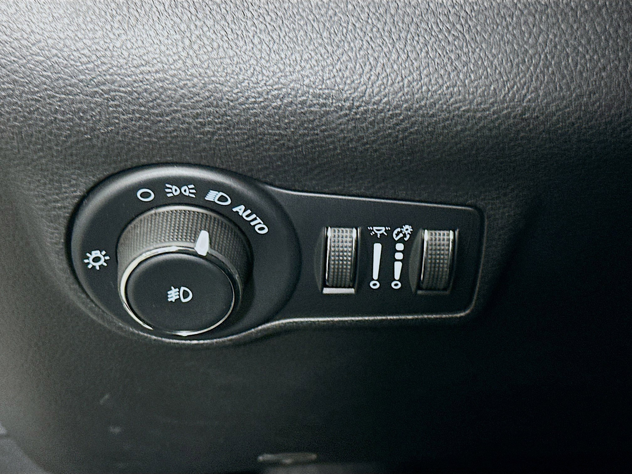 Used 2022 Jeep Compass Latitude image 16