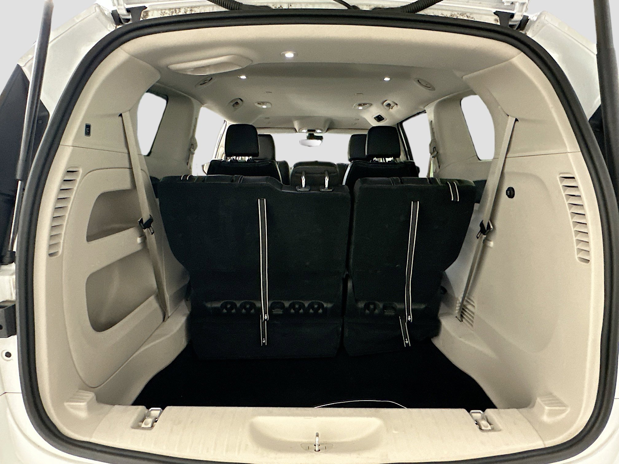 Used 2024 Chrysler Pacifica Touring-L image 30