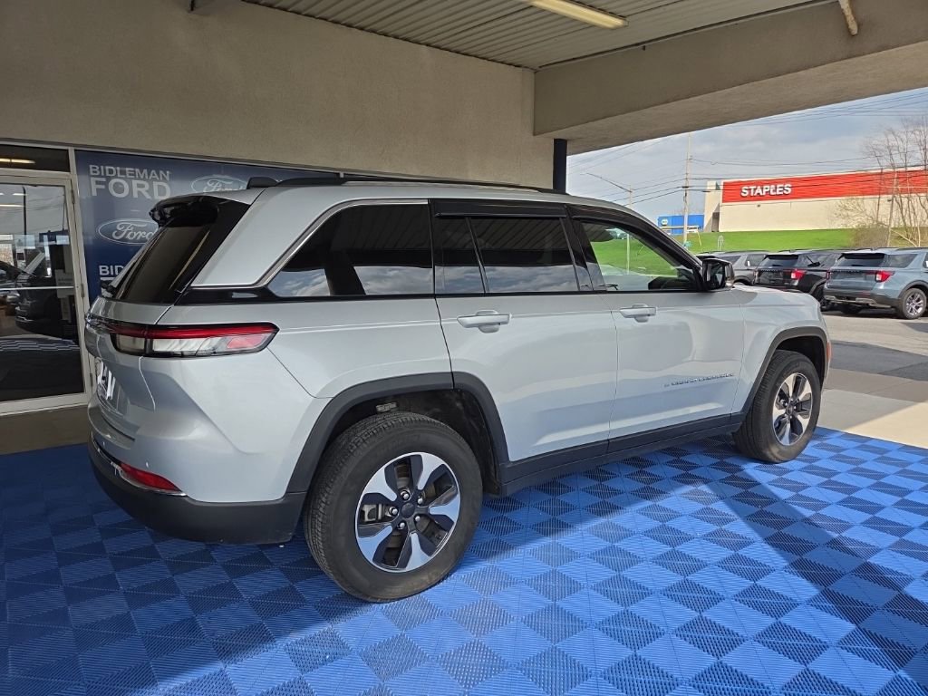 Used 2022 Jeep Grand Cherokee Limited 4xe image 7