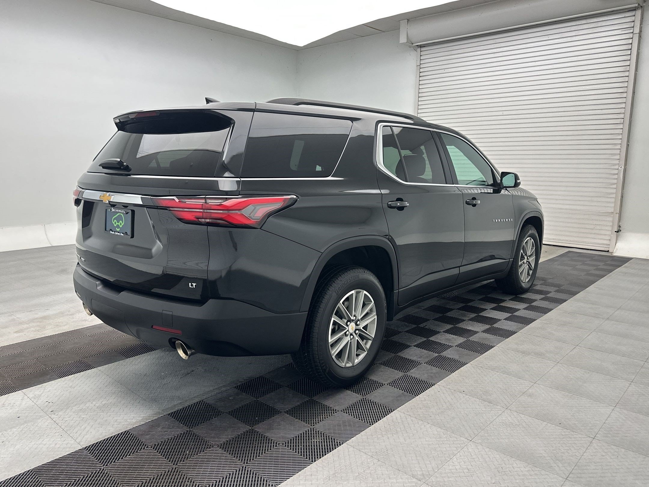 Certified 2023 Chevrolet Traverse LT w/ LPO, Floor Liner Package AWD/4WD image 9