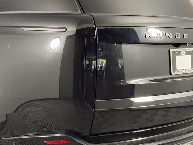 New 2027 Land Rover Range Rover Long Wheelbase SE AWD/4WD image 12