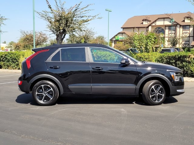 New 2026 Kia Niro LX FWD image 3