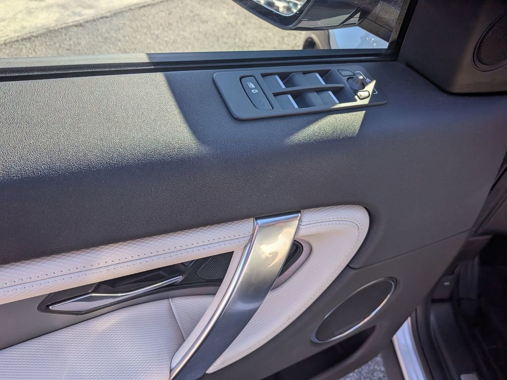 Used 2024 Land Rover Discovery Sport Dynamic SE image 11