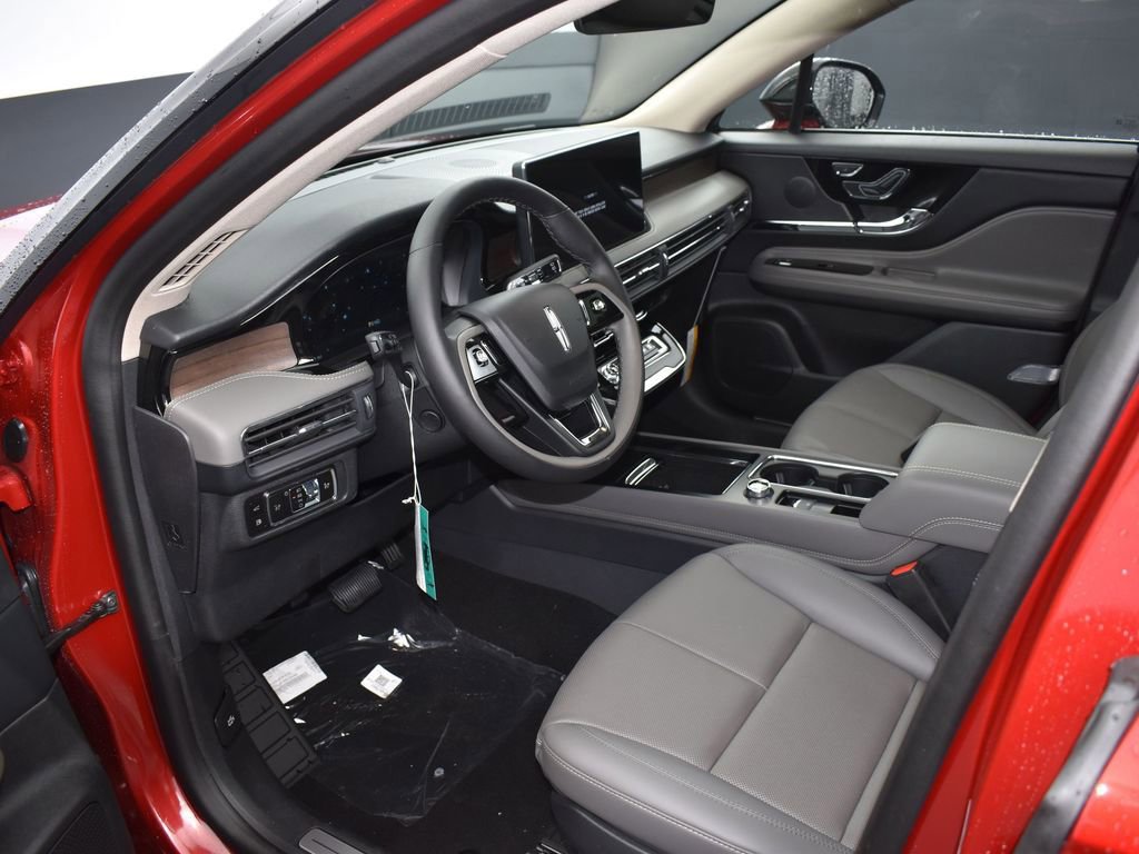 New 2025 Lincoln Corsair Grand Touring w/ Equipment Group 301A AWD/4WD image 8
