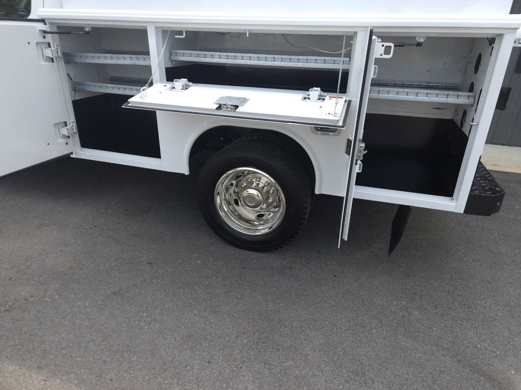 Used 2020 Ford F550 4x4 Crew Cab Super Duty image 4