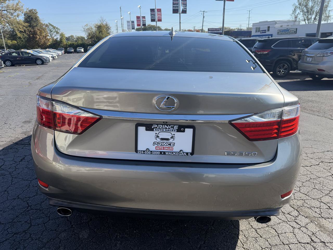 Used 2015 Lexus ES 350 w/ Luxury Package FWD image 6