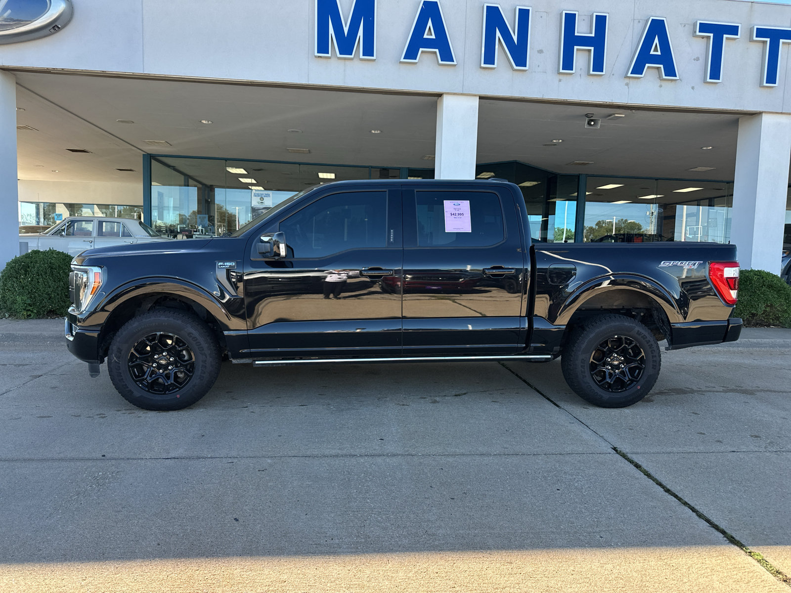 Used 2023 Ford F150 Lariat w/ Equipment Group 502A High AWD/4WD image 10