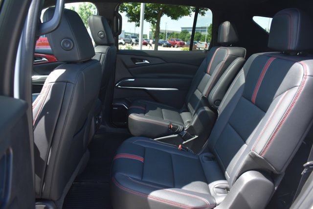 New 2026 Chevrolet Traverse RS w/ LPO, Floor Liner Package AWD/4WD image 16