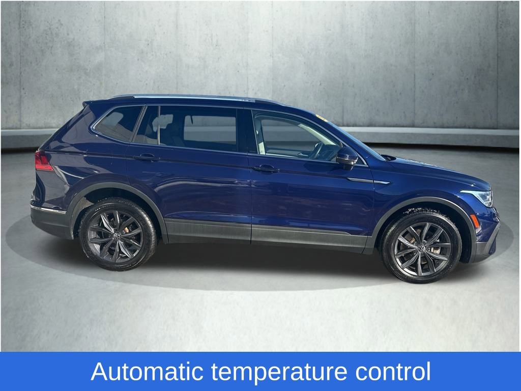 Used 2022 Volkswagen Tiguan SE w/ Panoramic Sunroof Package image 8