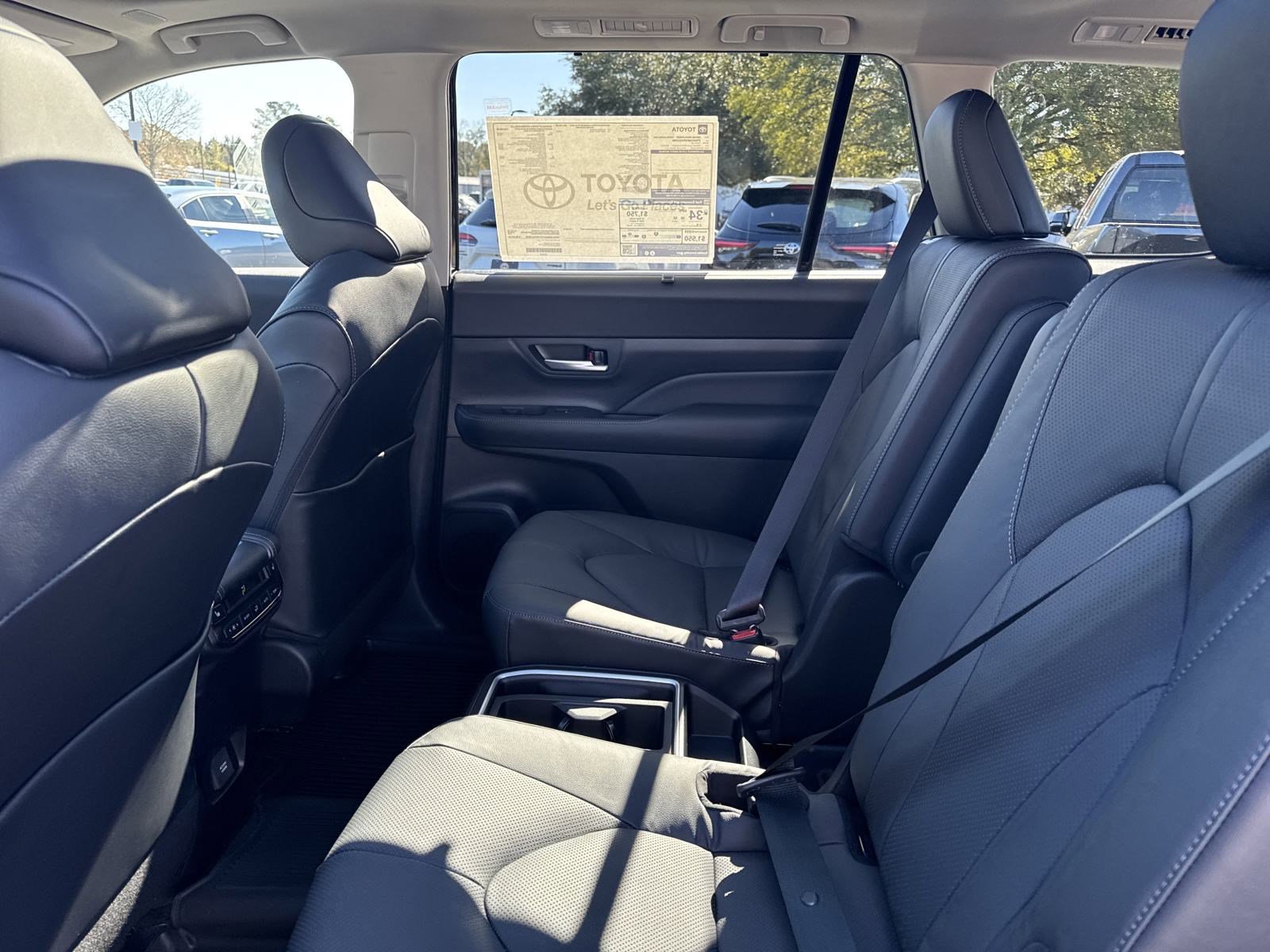 New 2025 Toyota Grand Highlander AWD Hybrid image 25