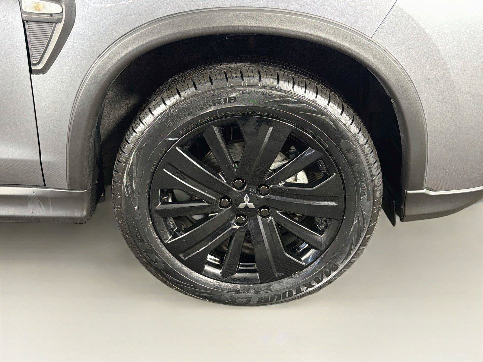 Used 2025 Mitsubishi Outlander Sport LE AWD/4WD image 36
