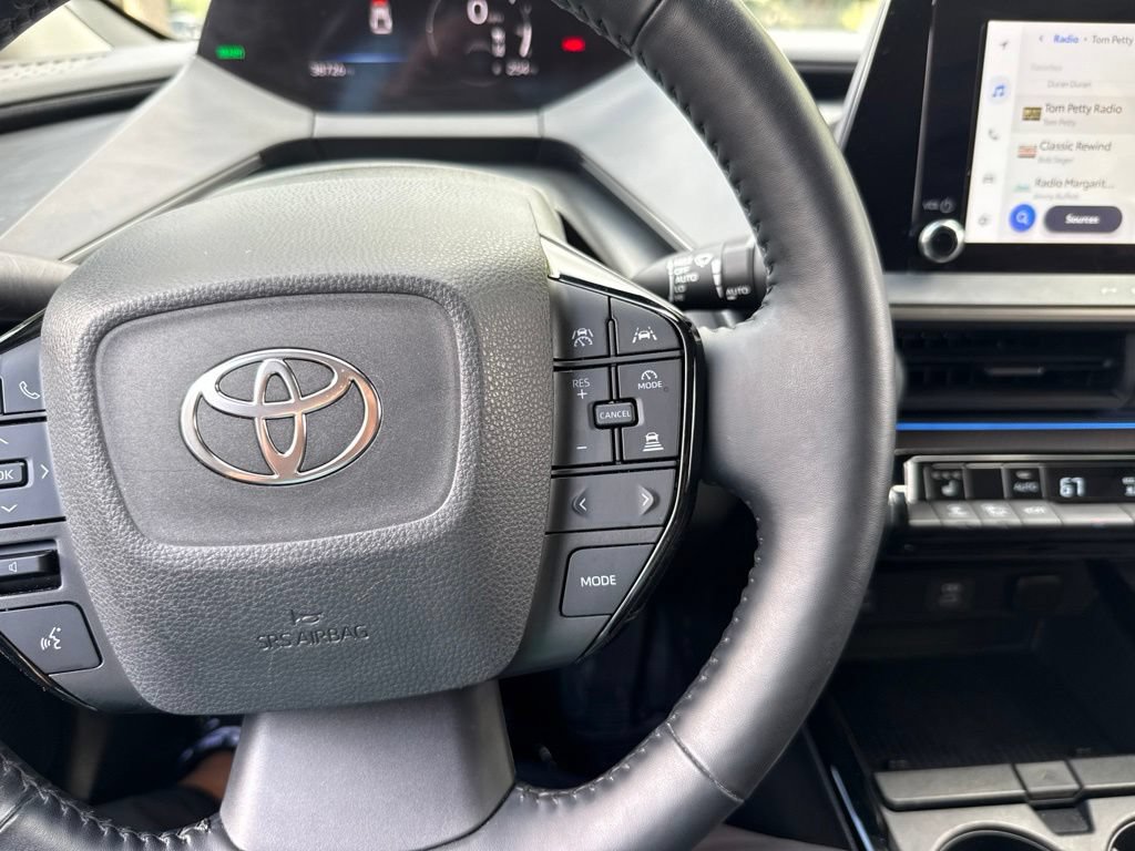 Used 2023 Toyota Prius XLE FWD image 40