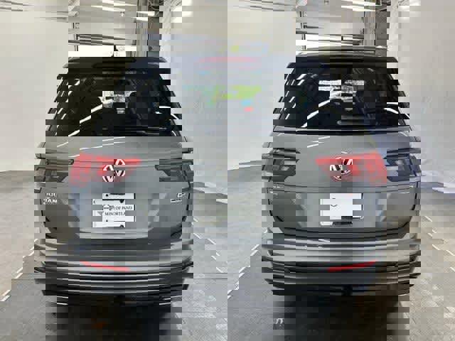 Used 2021 Volkswagen Tiguan SE R-Line image 4