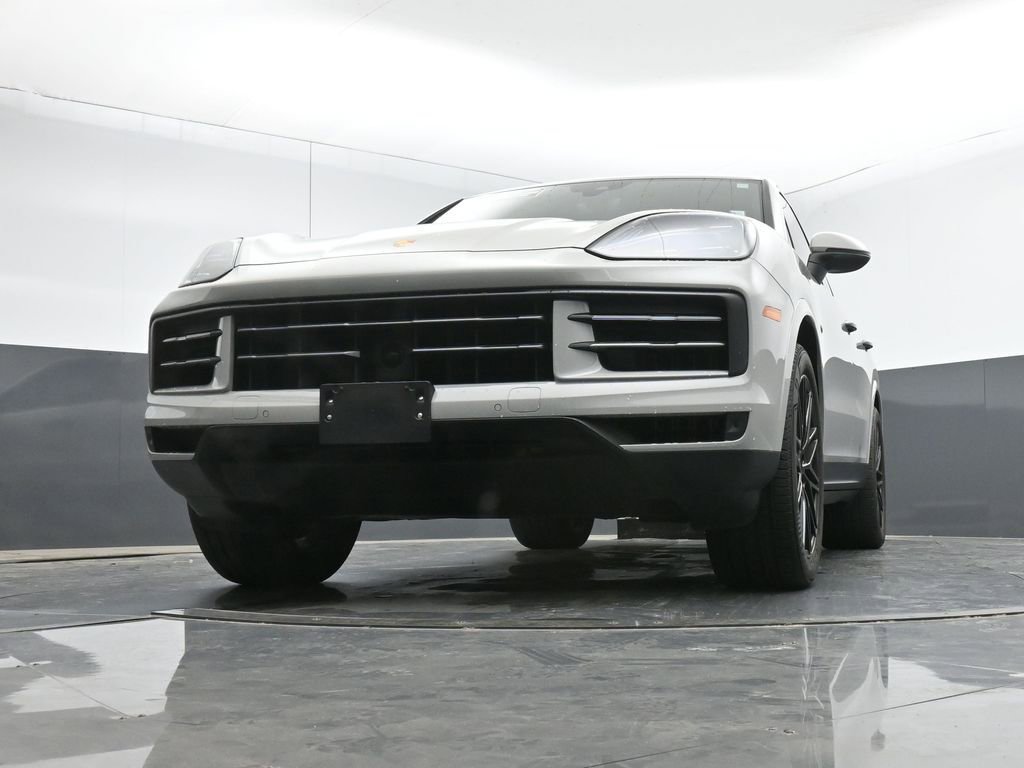 Used 2024 Porsche Cayenne S image 34
