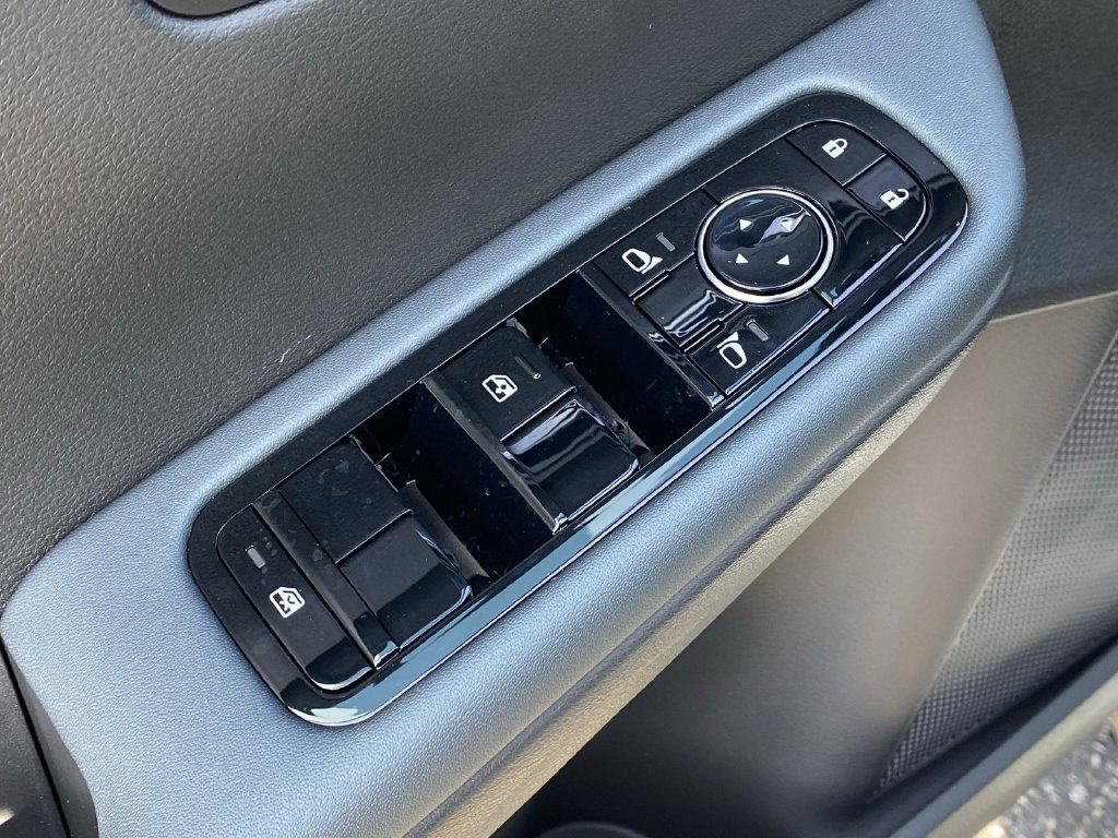 New 2026 Nissan Leaf SV+ w/ Floor Mat Package (SV+) FWD image 15