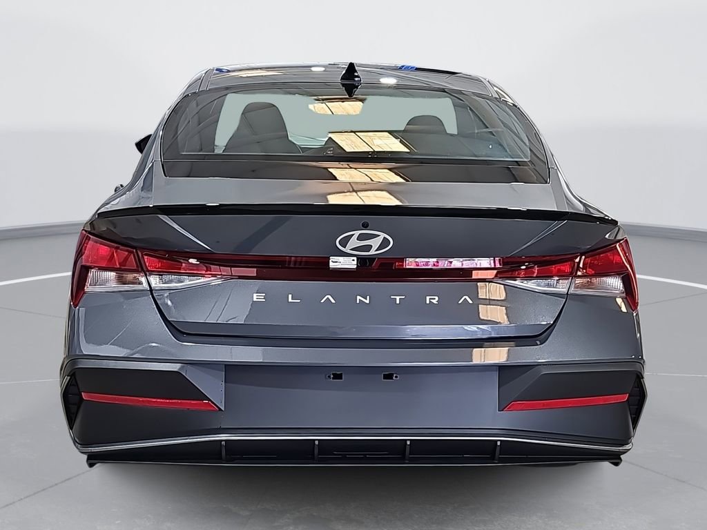 New 2025 Hyundai Elantra Sport image 6