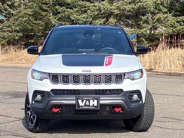 Used 2025 Jeep Compass Trailhawk image 32