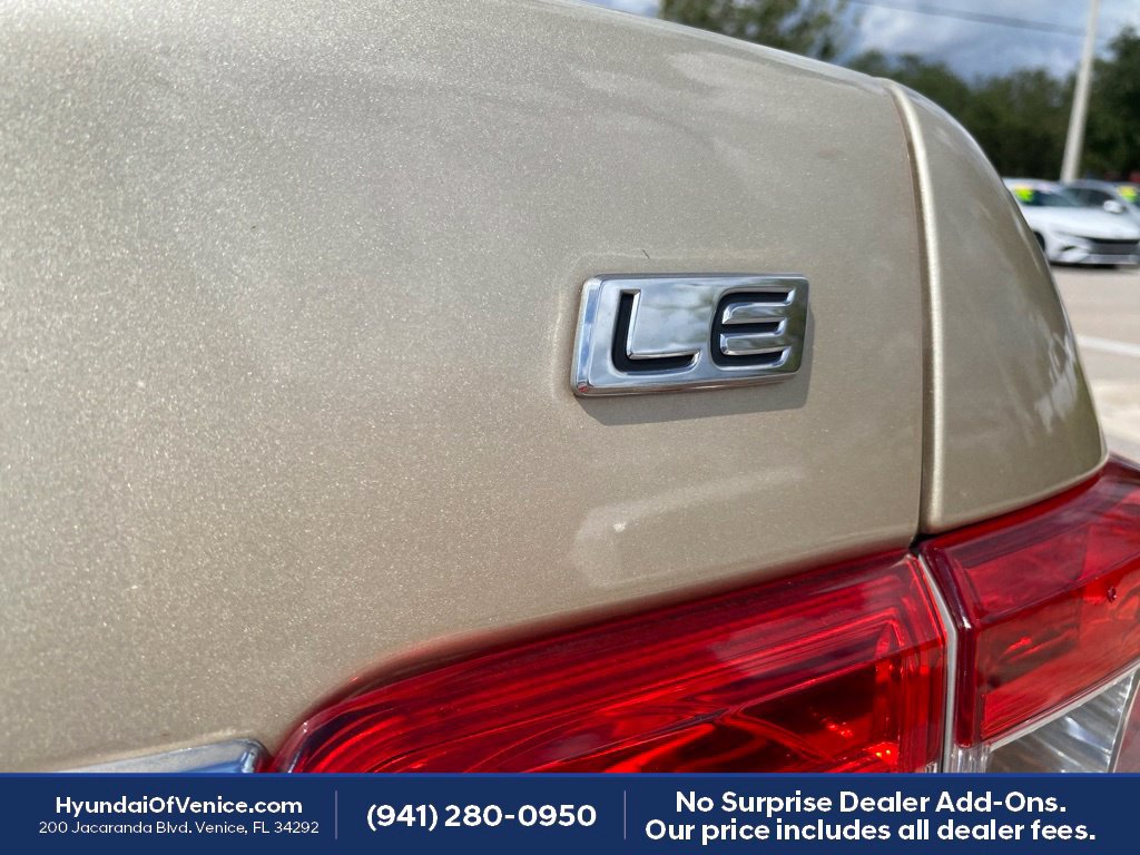 Used 2013 Toyota Corolla LE FWD image 19