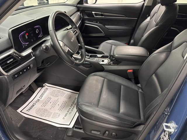Used 2025 Kia Telluride S image 15