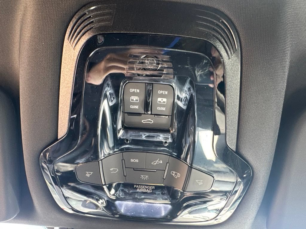 New 2025 Alfa Romeo Stelvio Sprint AWD/4WD image 48