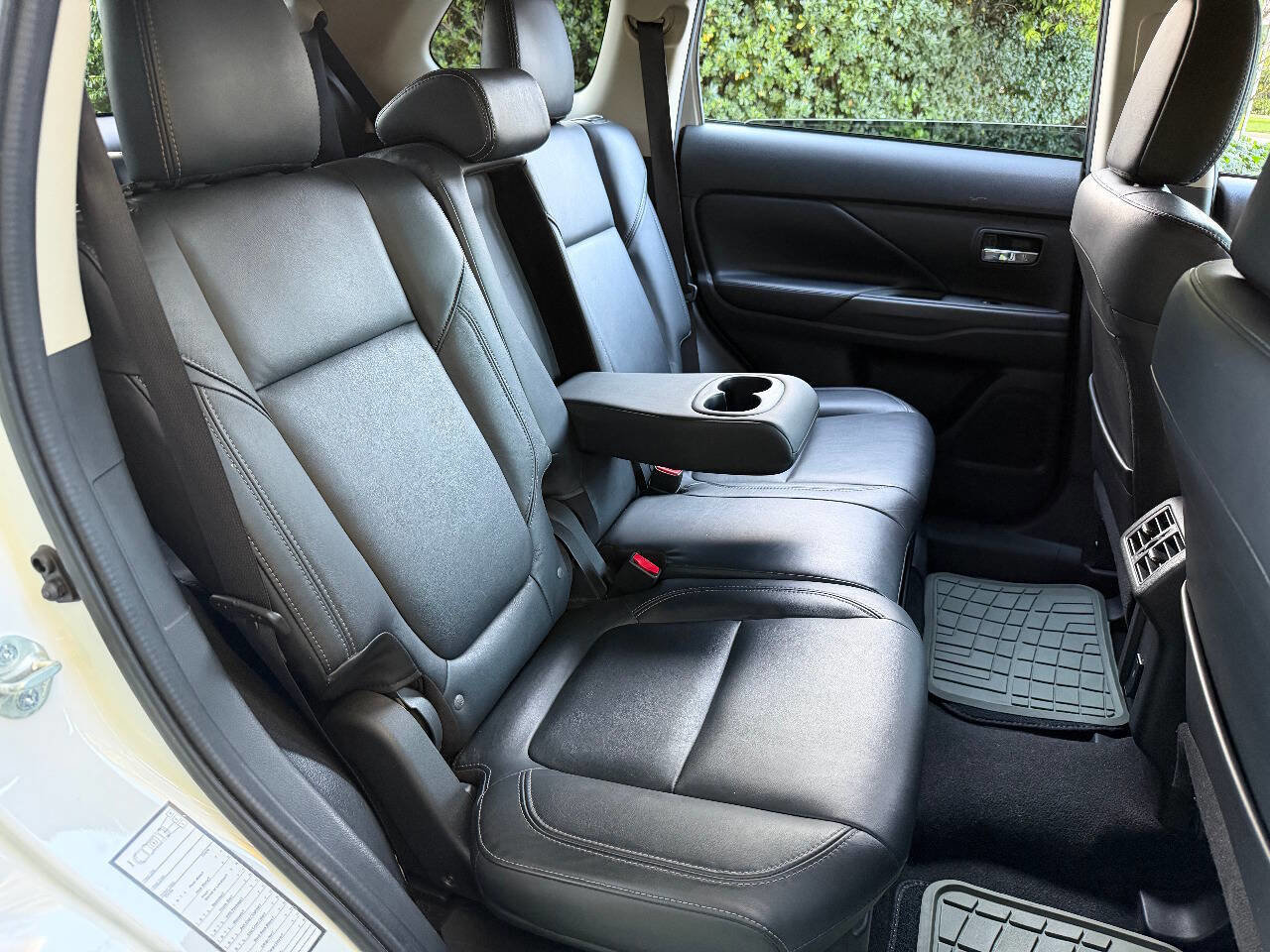 Used 2020 Mitsubishi Outlander SEL image 27