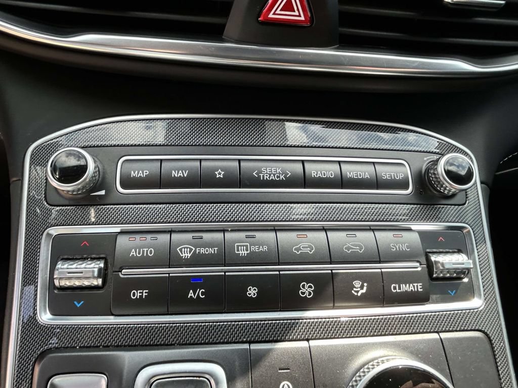 Used 2022 Hyundai Santa Fe SEL w/ Convenience + Premium Package FWD image 20