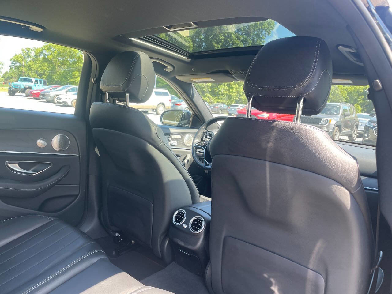 Used 2023 Mercedes-Benz E 350 4MATIC Sedan image 18