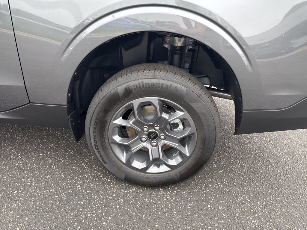 New 2025 Ford Maverick XLT w/ XLT Luxury Package image 16