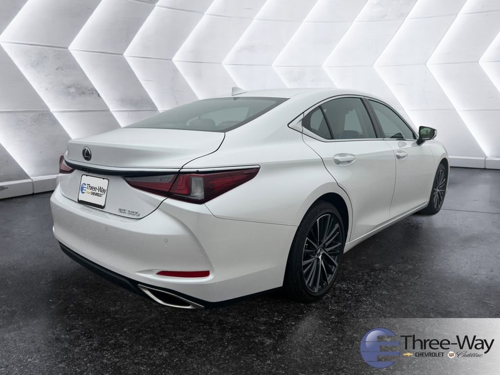 Used 2025 Lexus ES 350 w/ Premium Package image 5