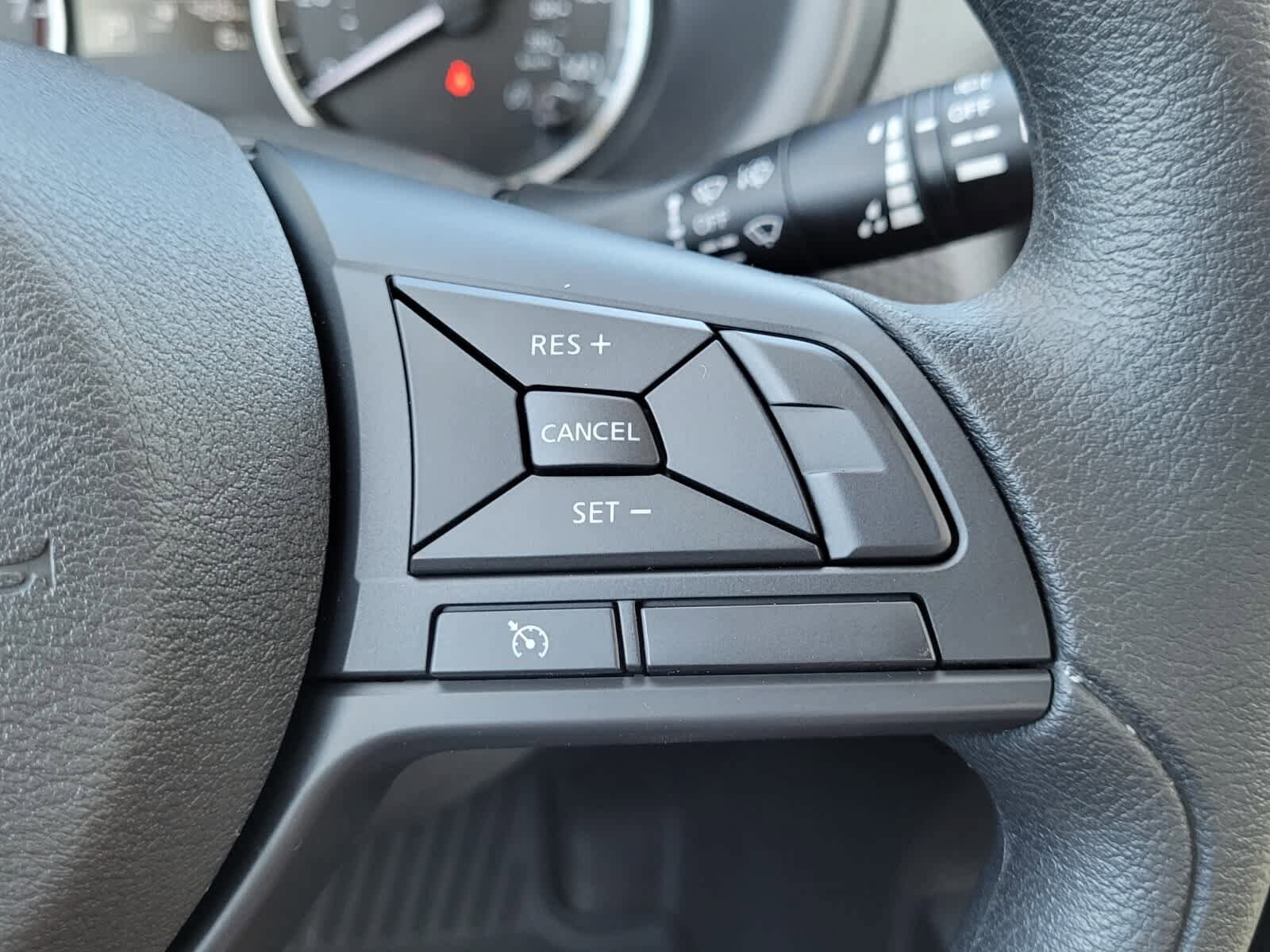 New 2025 Nissan Kicks Play S image 13