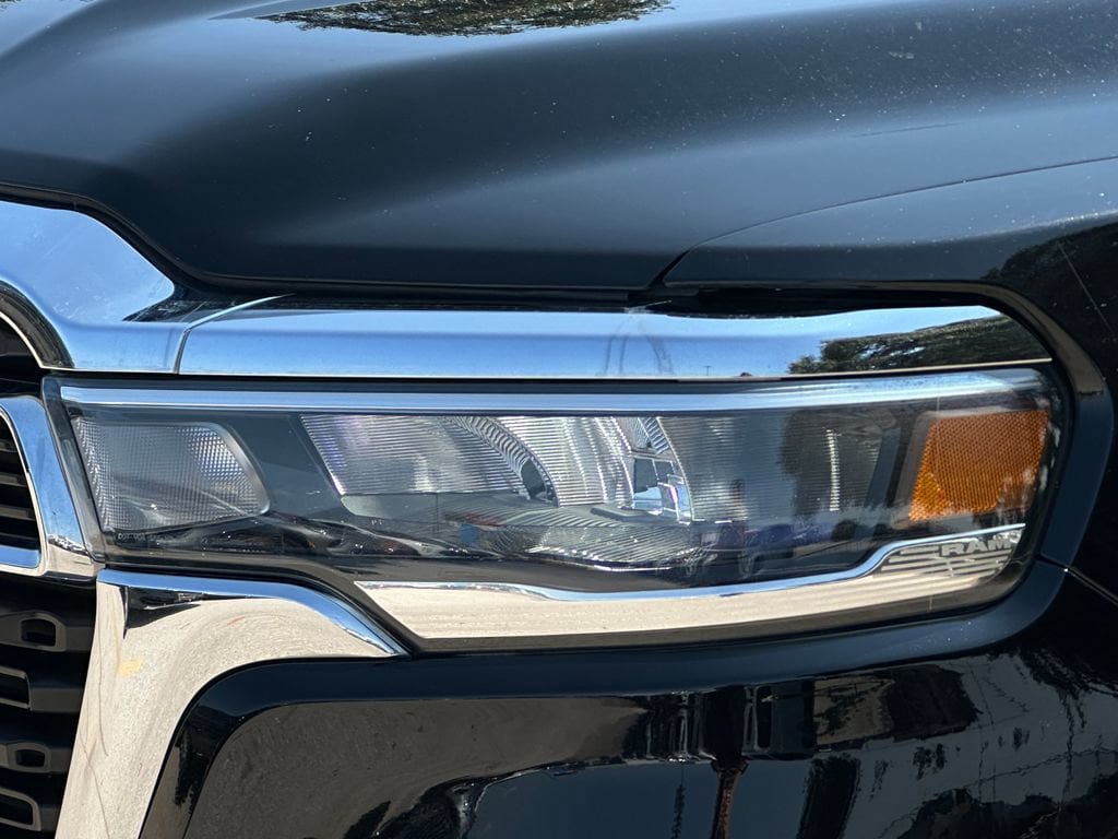 Used 2025 RAM 1500 Big Horn AWD/4WD image 9