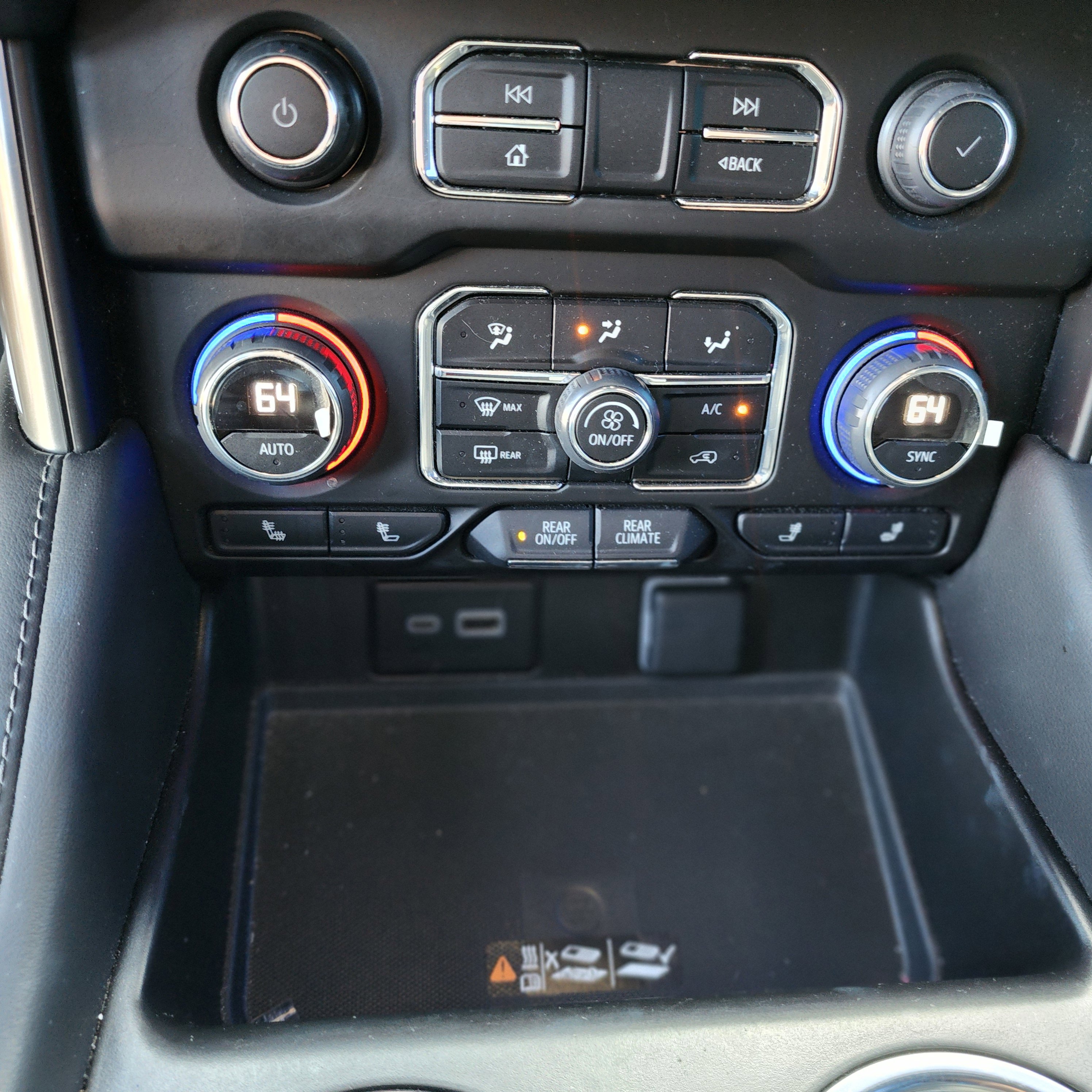 Used 2023 Chevrolet Tahoe LT w/ Luxury Package image 11