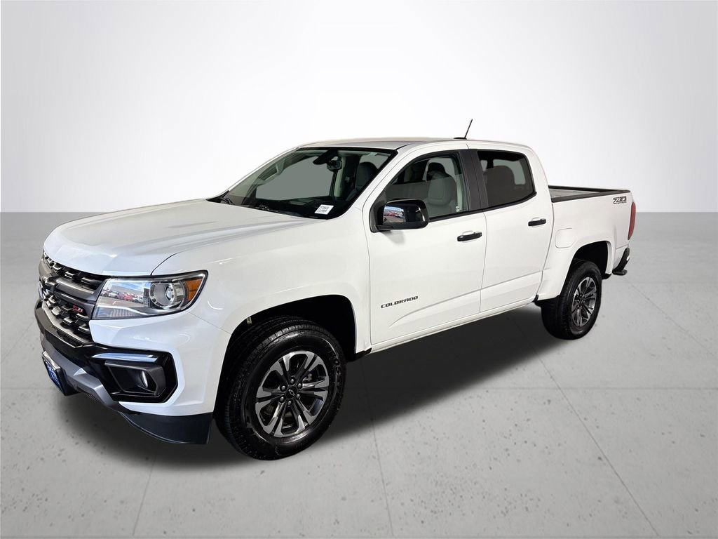 Used 2022 Chevrolet Colorado Z71 AWD/4WD image 2