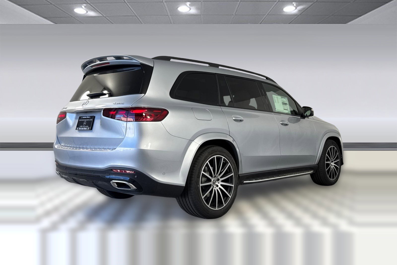 Used 2026 Mercedes-Benz GLS 450 4MATIC image 9