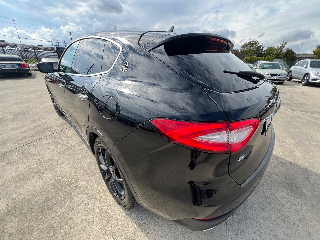 Used 2018 Maserati Levante AWD/4WD image 53