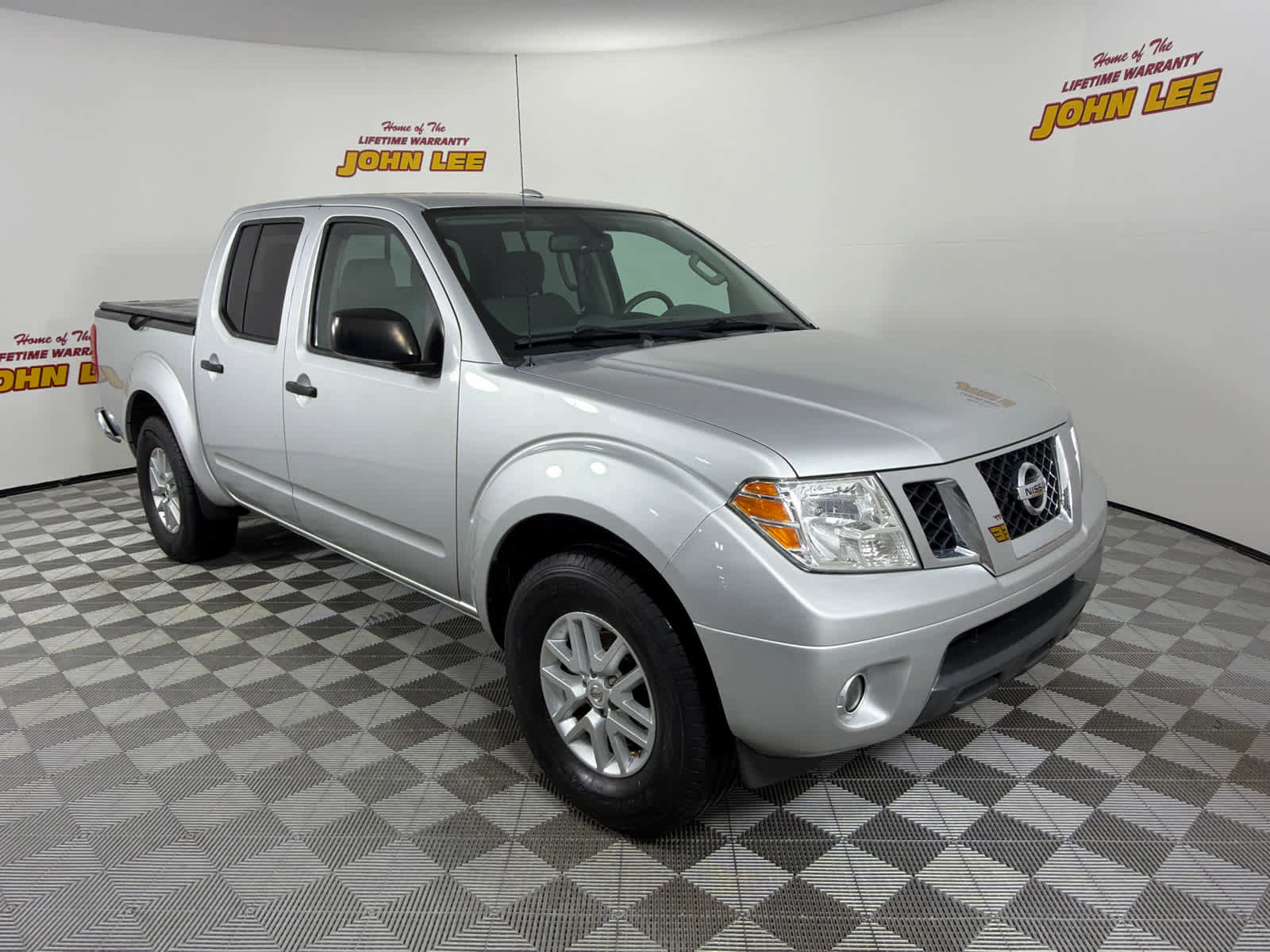 Used 2016 Nissan Frontier SV w/ SV Value Truck Package RWD image 7