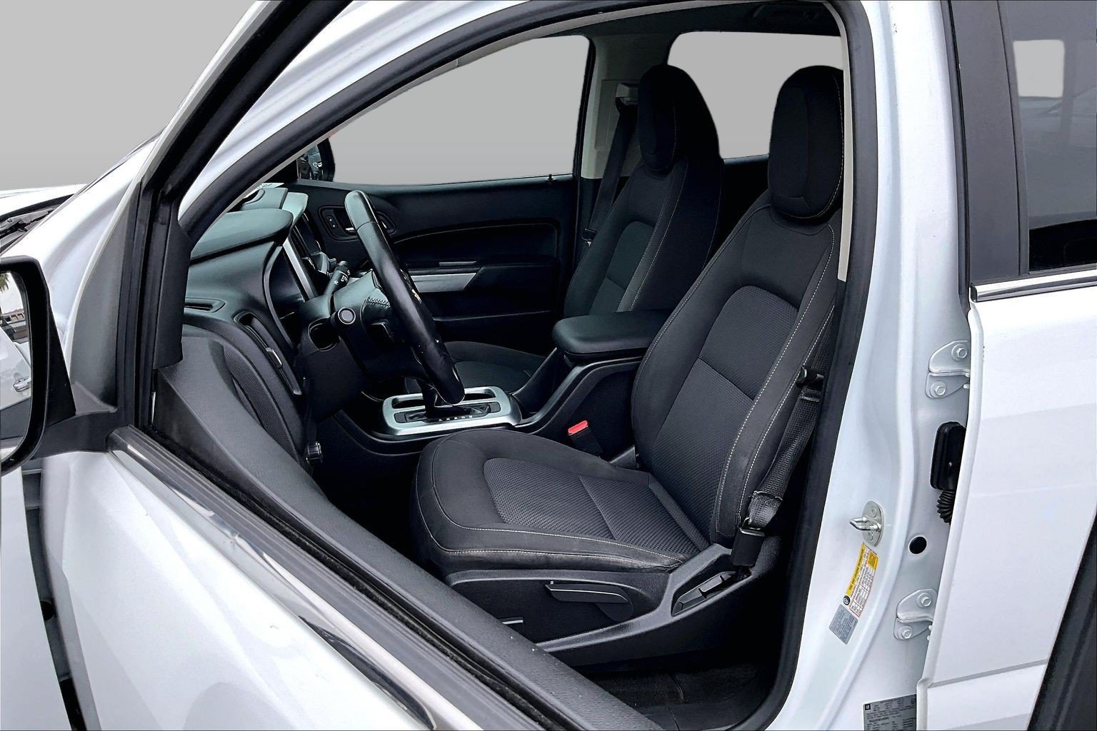 Used 2016 Chevrolet Colorado LT w/ LT Convenience Package RWD image 22