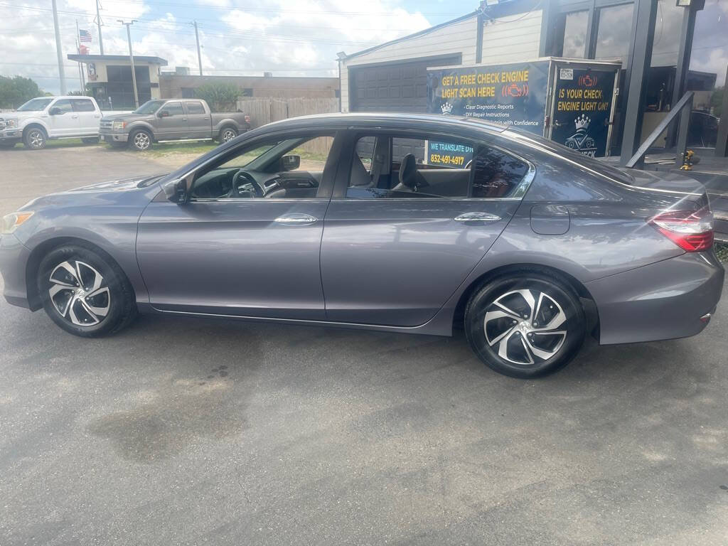 Used 2017 Honda Accord LX image 8