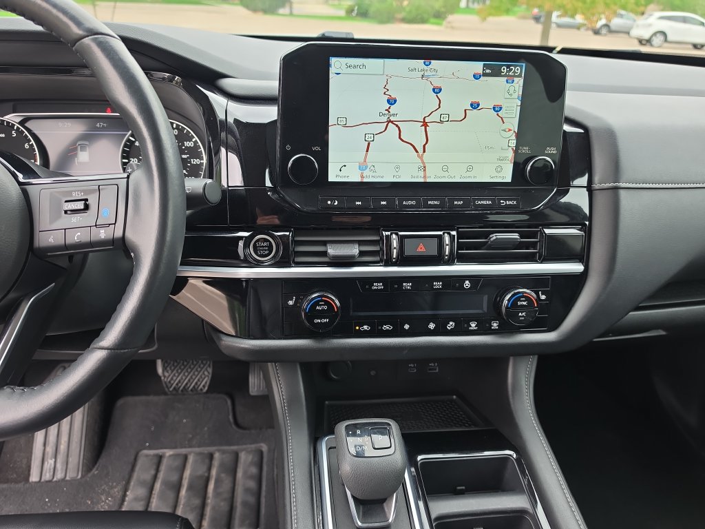 Used 2024 Nissan Pathfinder SL AWD/4WD image 18