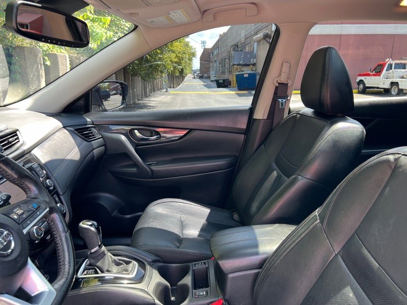 Used 2018 Nissan Rogue SL w/ Premium Package image 17