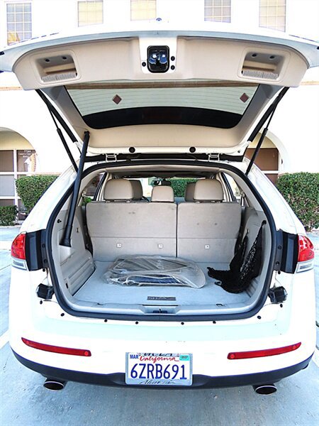 Used 2013 Lincoln MKX FWD image 29