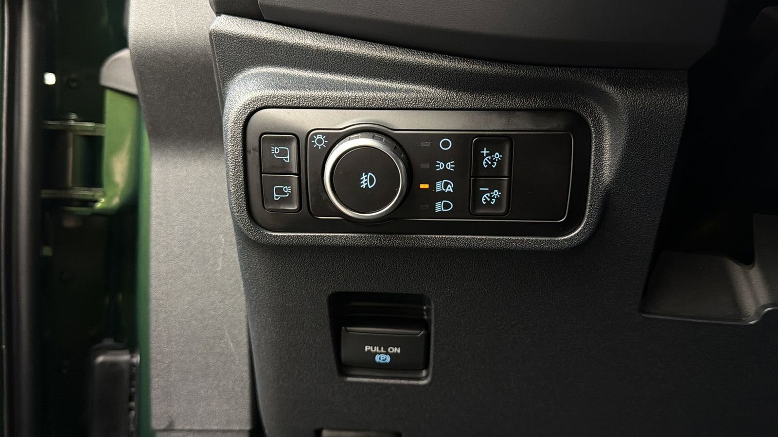 Used 2025 Ford Bronco Badlands image 30