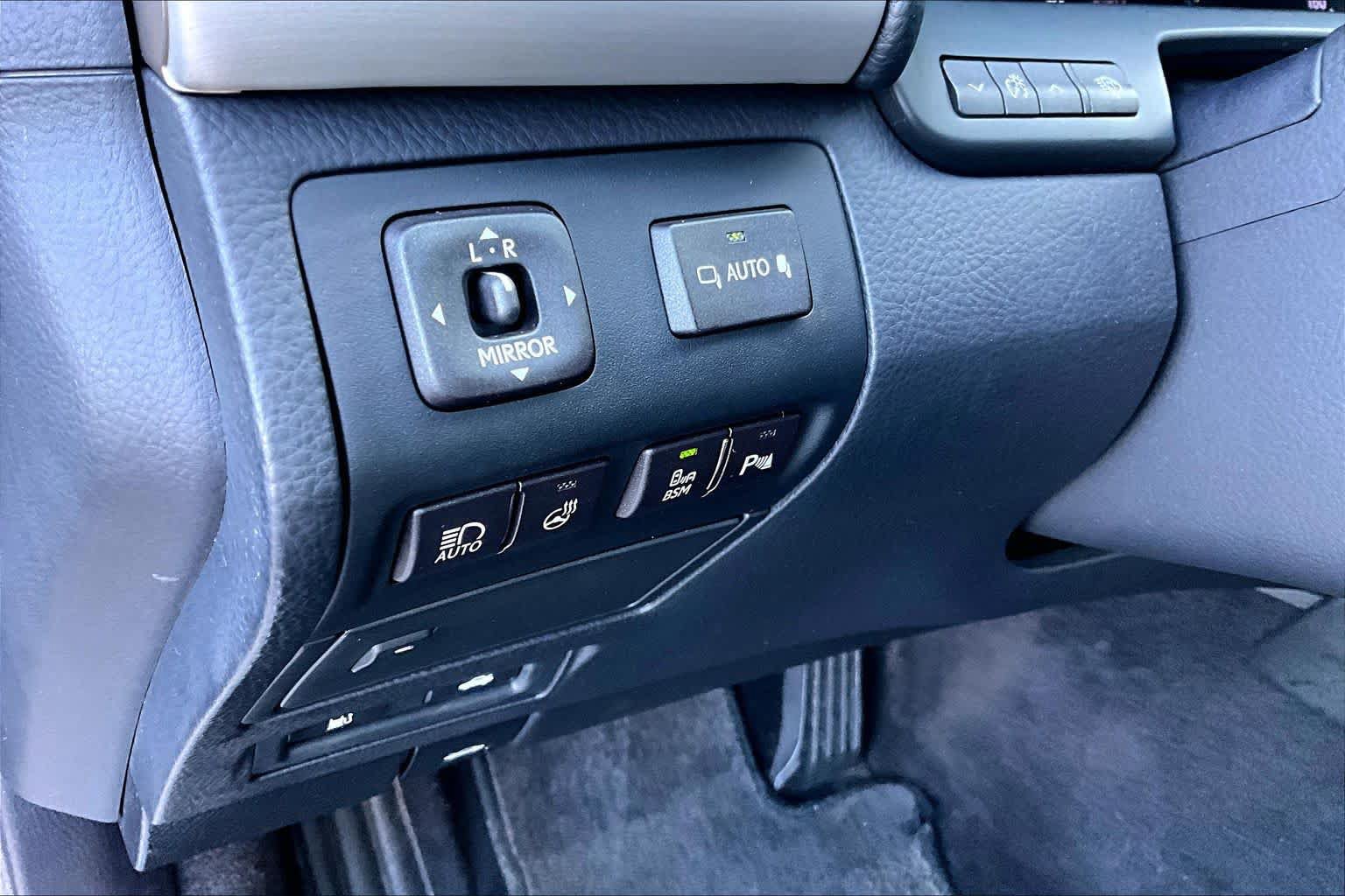Used 2014 Lexus LS 460 L AWD/4WD image 33