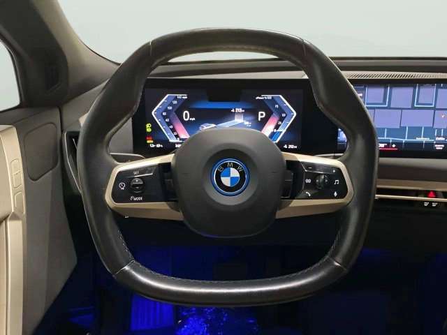 Used 2023 BMW iX xDrive50 AWD/4WD image 14