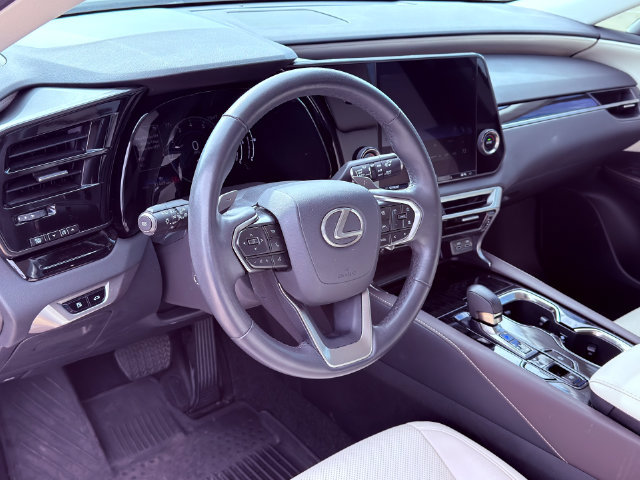 Used 2024 Lexus RX 350 FWD w/ Technology Package image 28