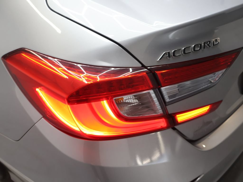 Used 2018 Honda Accord EX image 27